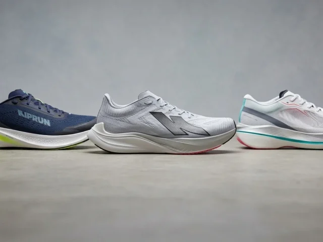 Trois modèles de chaussures de running Kiprun de Decathlon : Kipcore, KD900 et Kipstorm Challenger